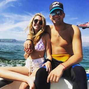 Meet your Posher, Bar